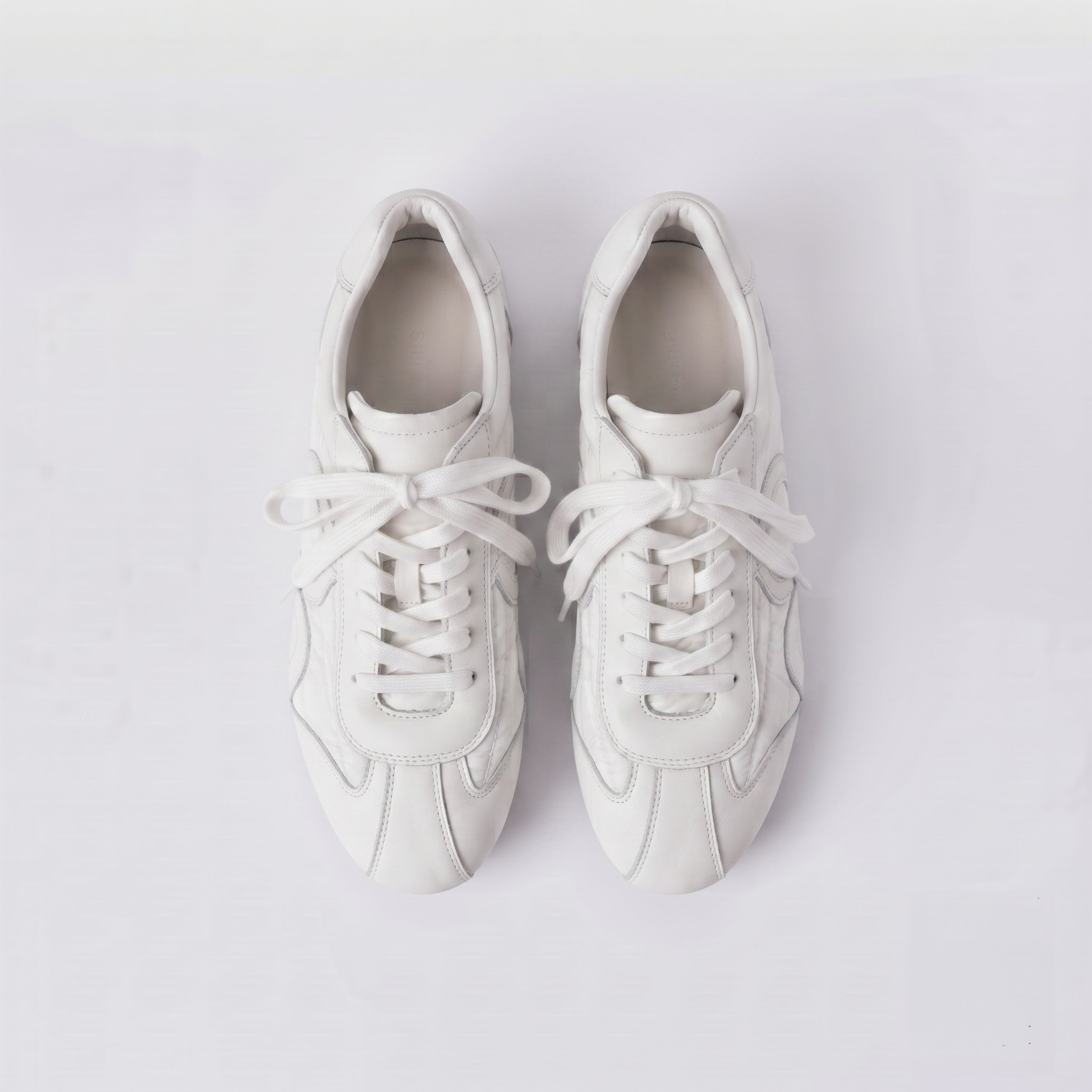 The Dual Stride Women‘s  Retro  White Trainer