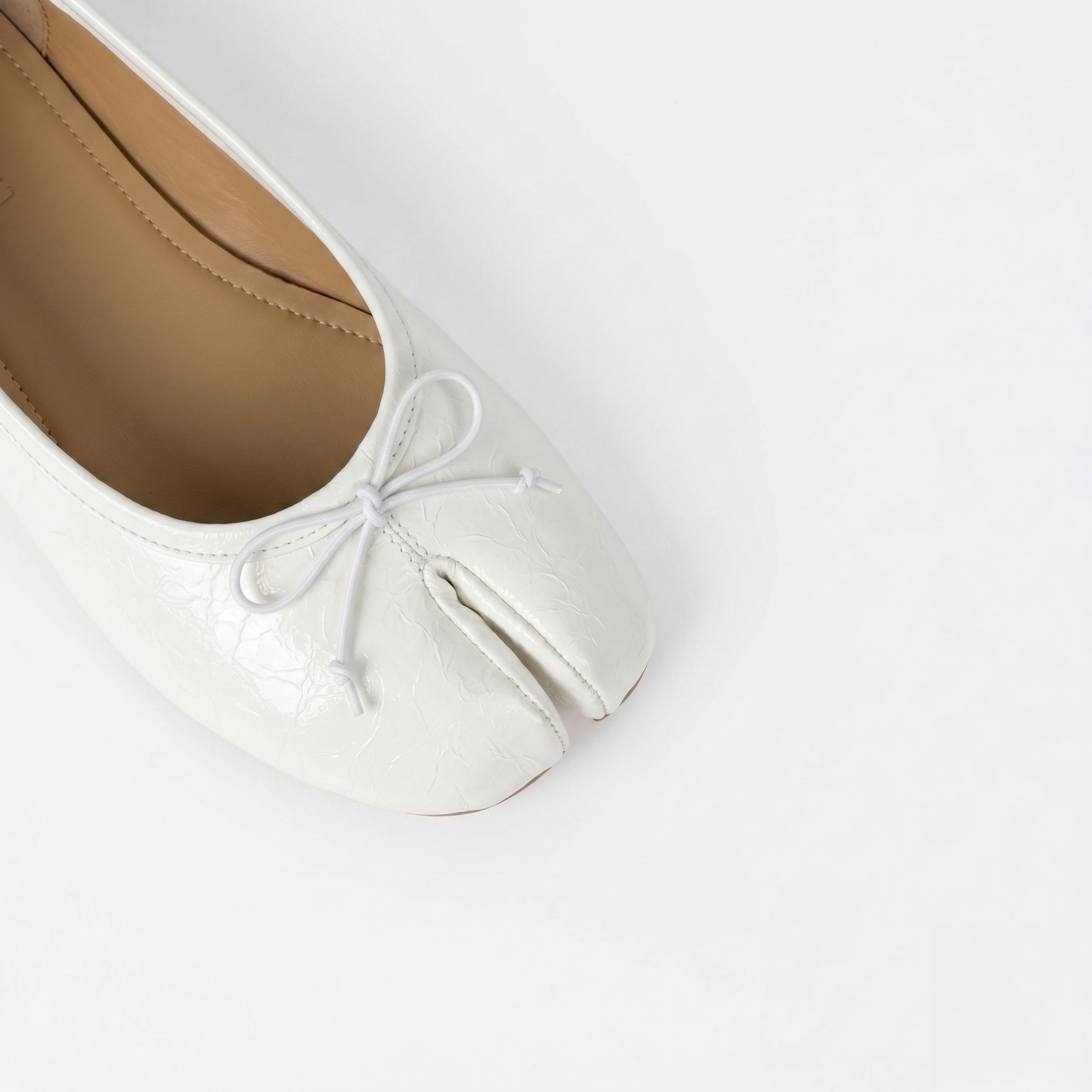 The Dual Stride Minimalist  White Split-Toe Ballet Flats