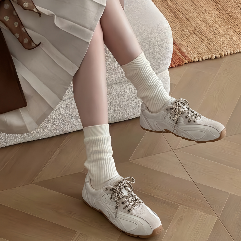 The Dual Stride Women‘s Distressed Leather Athletic Trainers