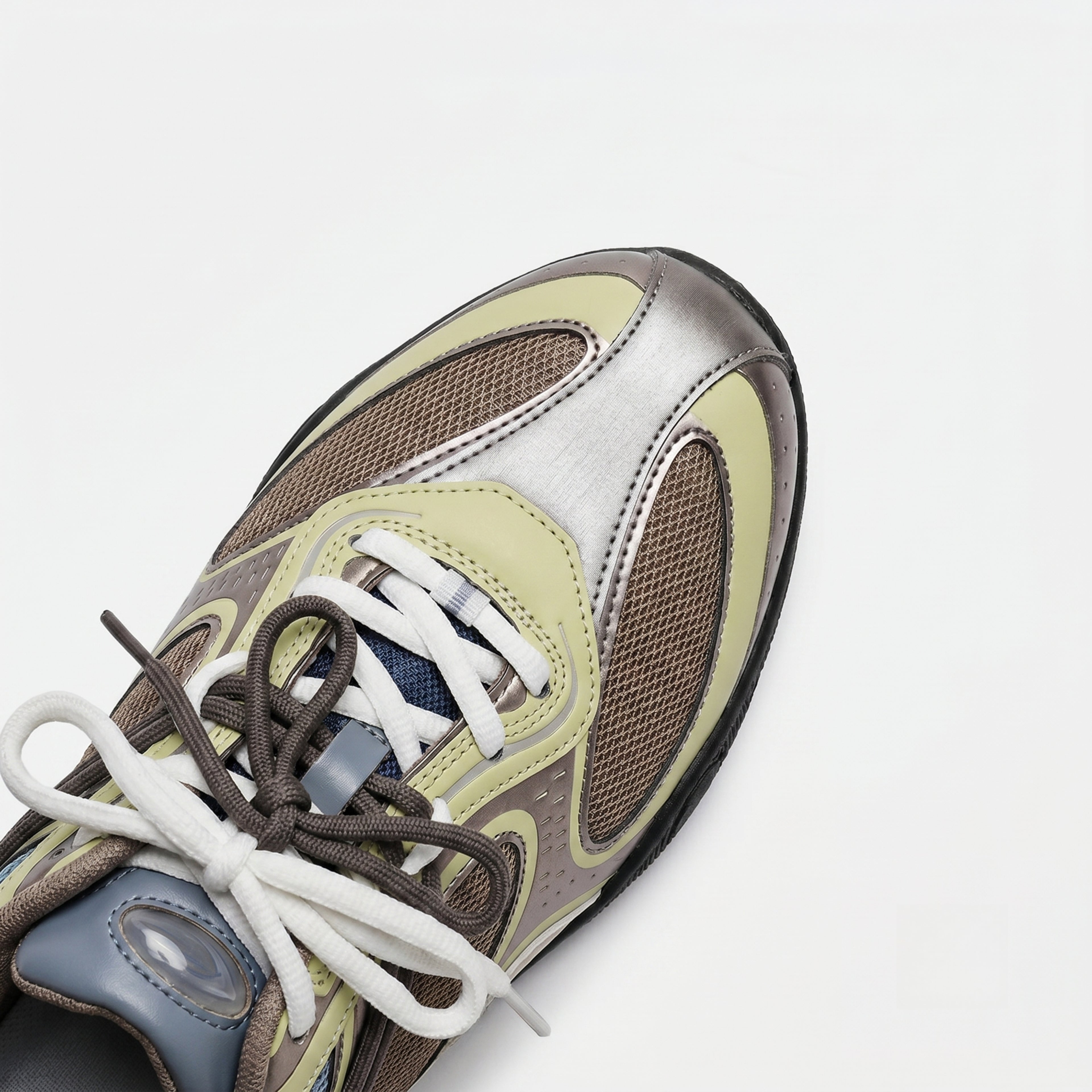 The Dual Stride Men's Nomad Cyber-Mesh Sneaker