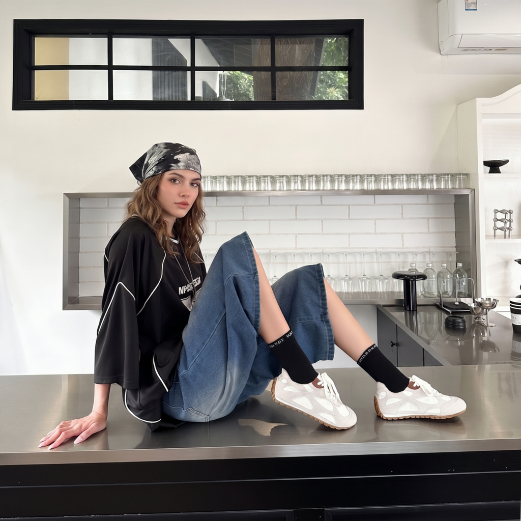 The Dual Stride Women‘s White Retro Suede Sneakers