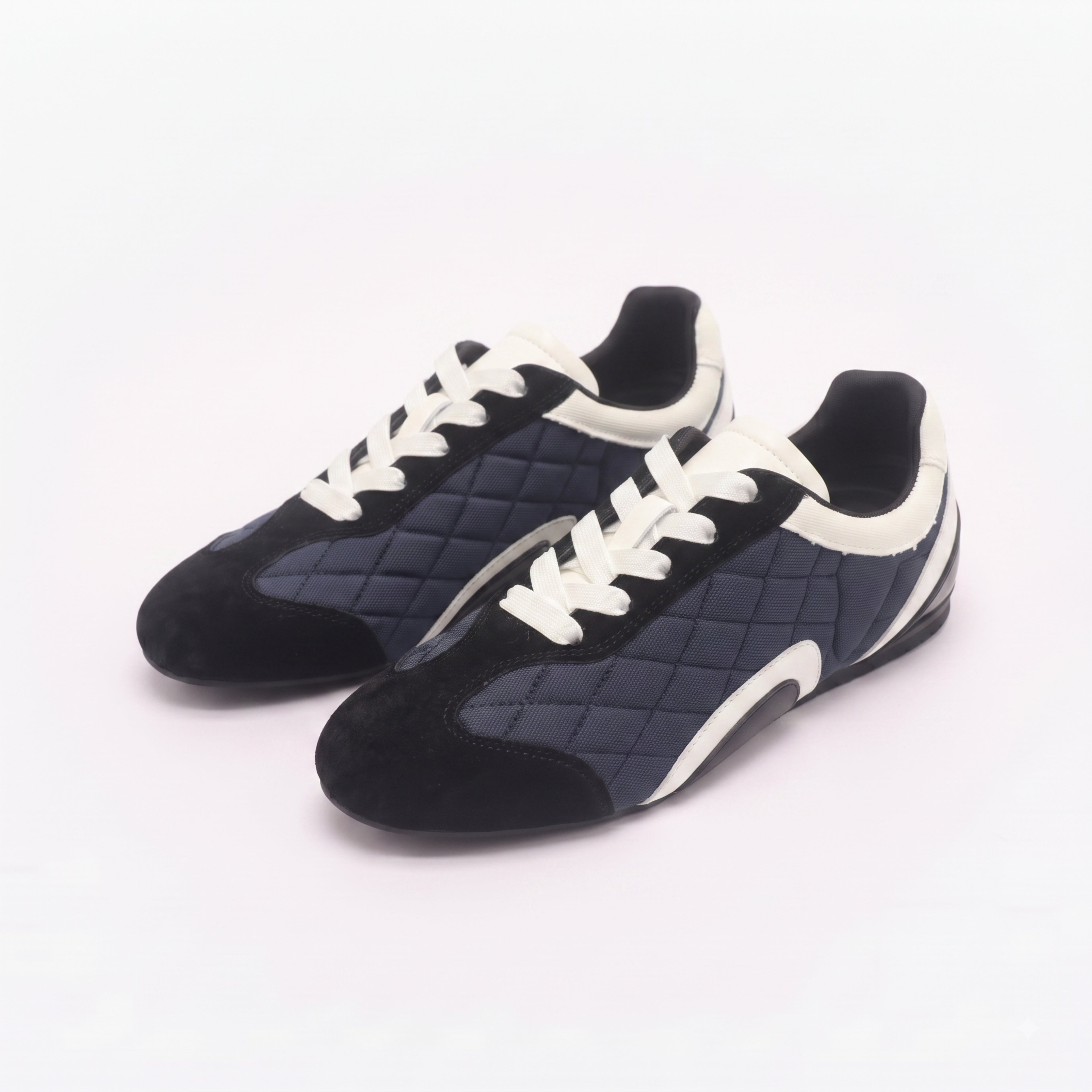 The Dual Stride Black Vintage Diamond pattern Casual Shoes