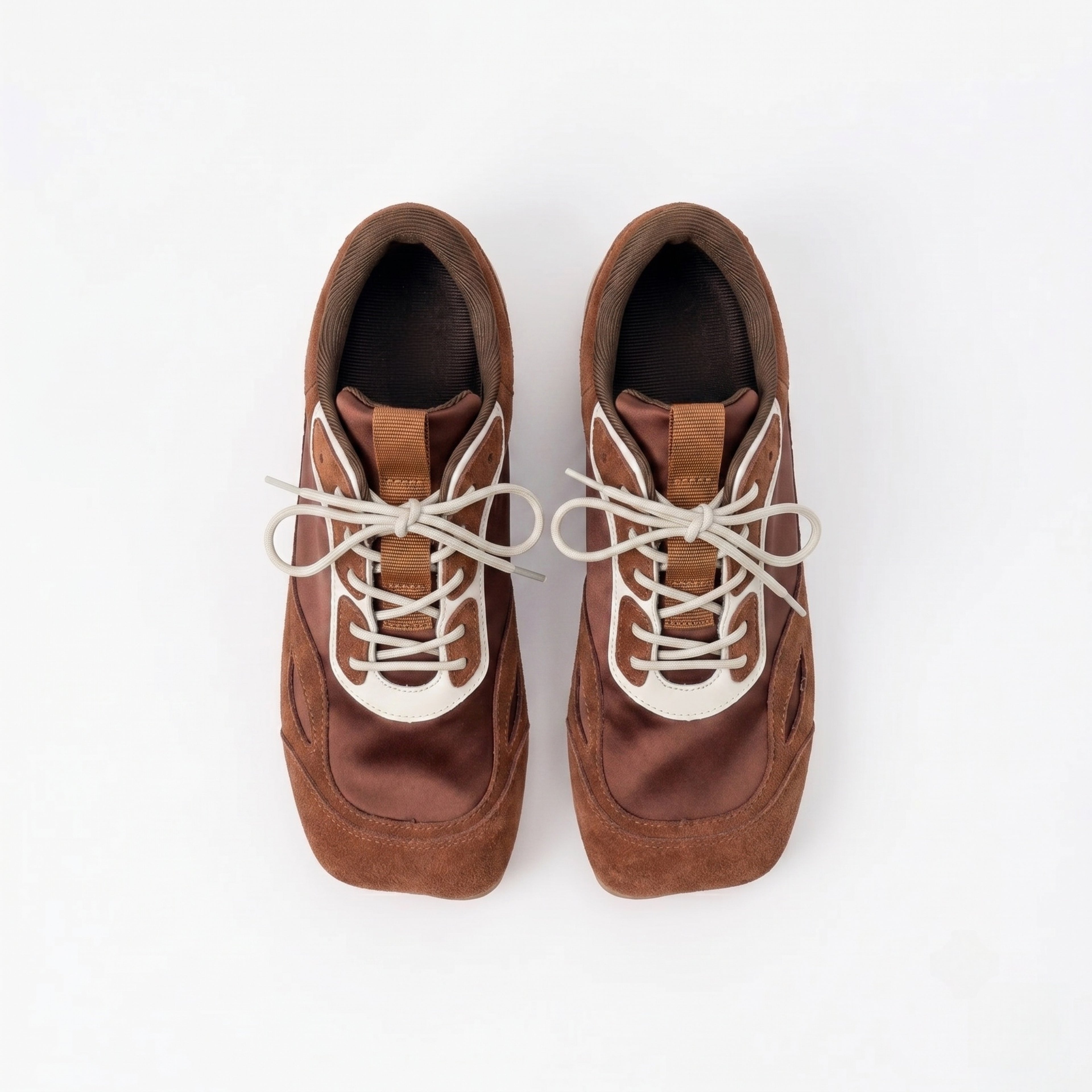 The Dual Stride Red Square-Toe Minimalist Retro Trainer