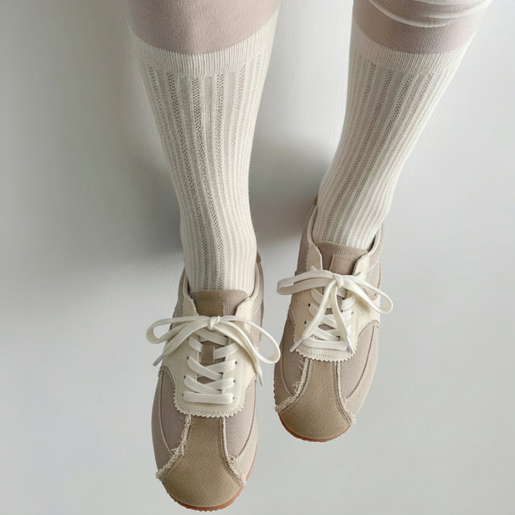 The Dual Stride Women‘s Distressed Ballet Canvas Low-Top Trainers