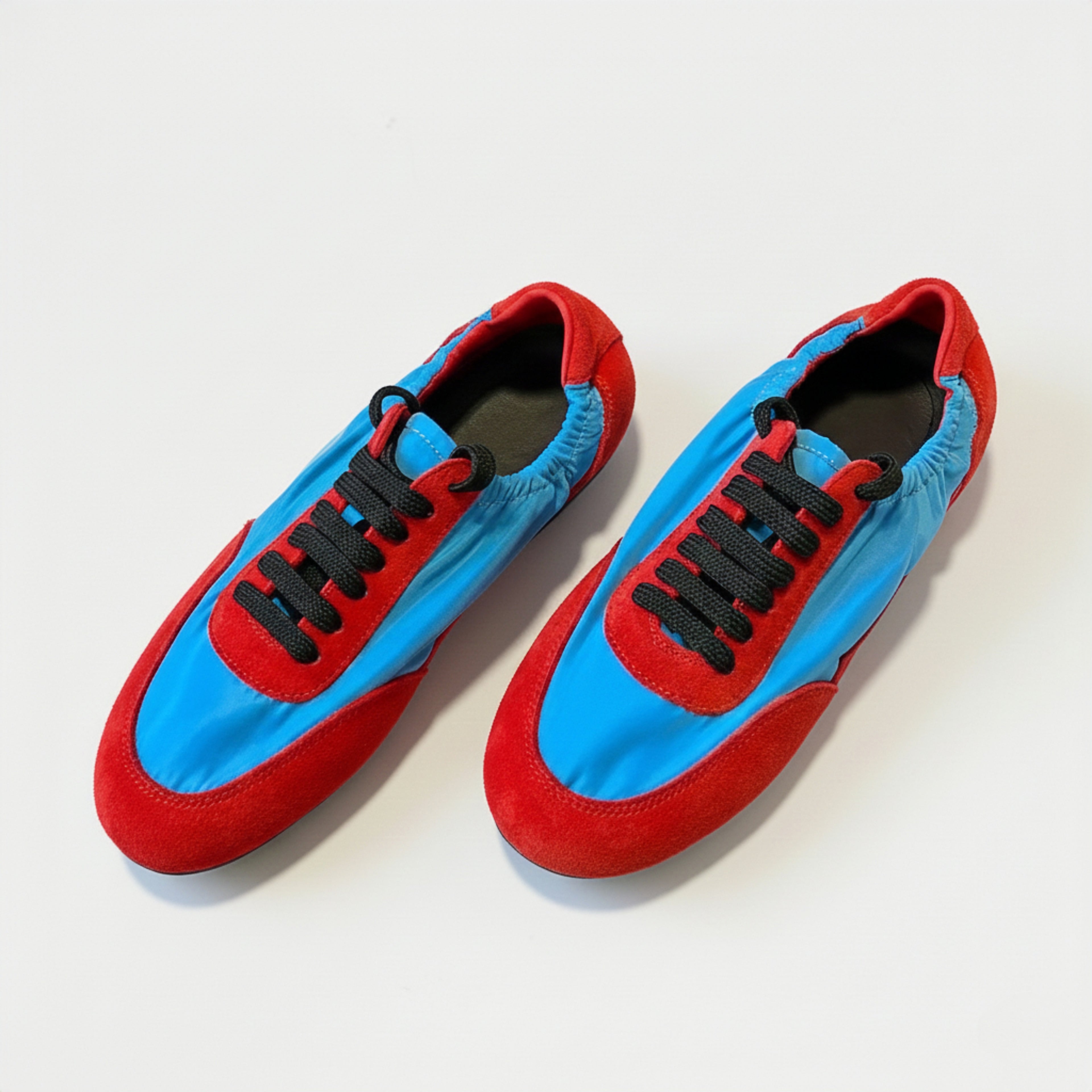 The Dual Stride Women‘s Color-Blocking Light Flat Sneakers