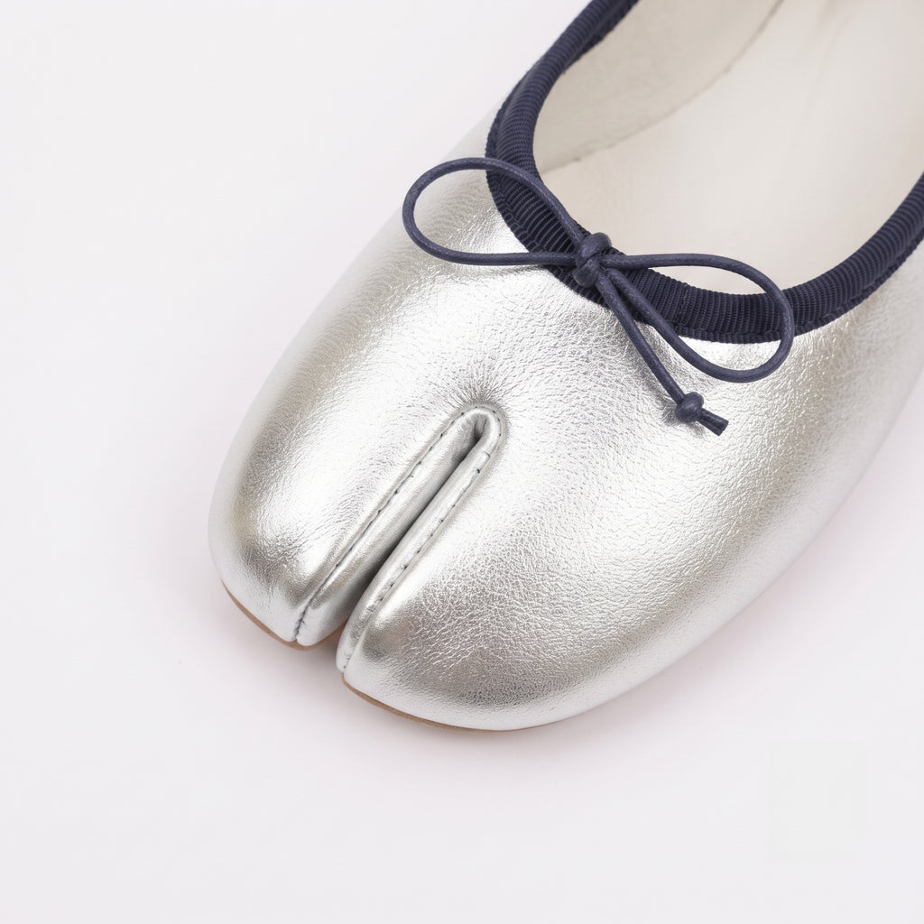 The Dual Strride Women's Silver Soft Tabi Flats