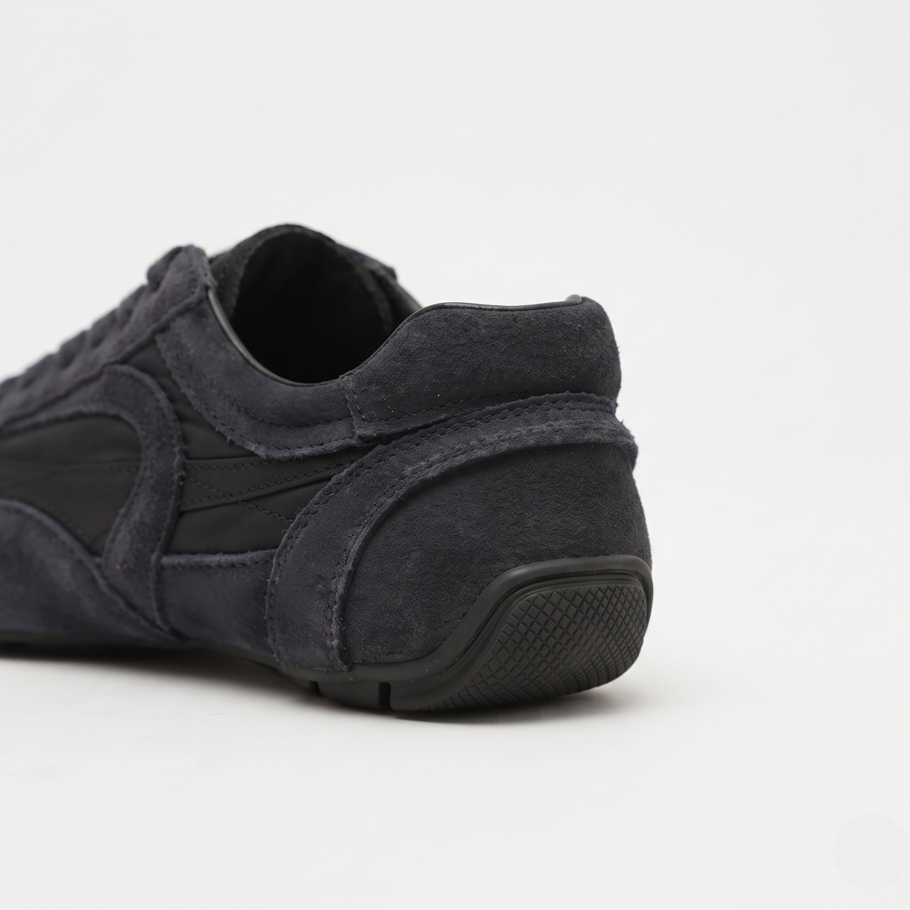 The Dual Stride Women‘s  Retro  Dark Blue Trainer