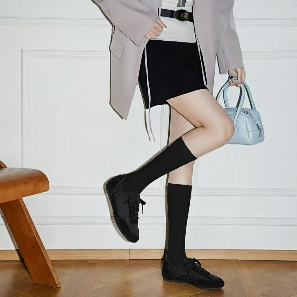 The Dual Stride Women‘s Black Light Flat Sneakers