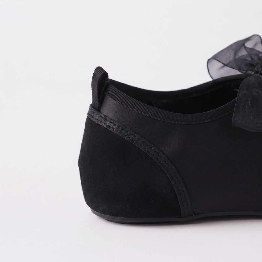 The Dual Stride Women's Black Lace-up Mary Jane Flats